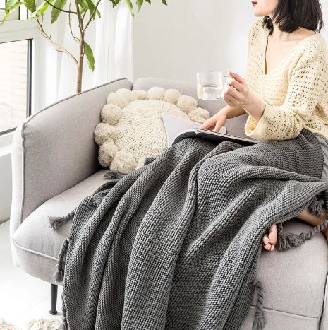 Knitted Throw Blanket, Soft Yarn Bed Throw — Reverie NH-897