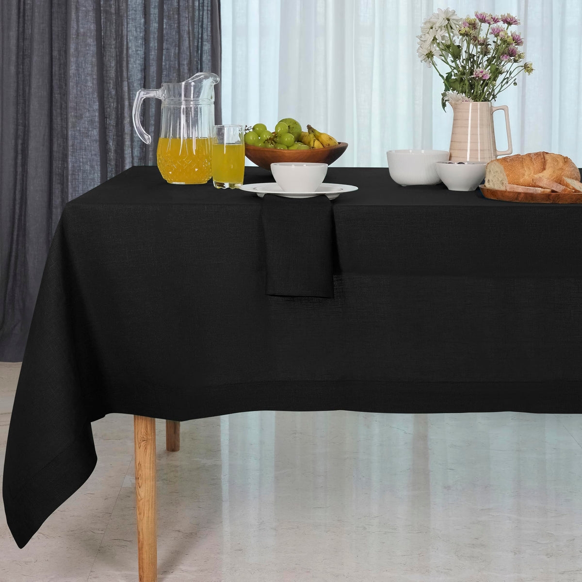 Pure Linen Tablecloth, 152 x 152cm Black — Fell NH-1605