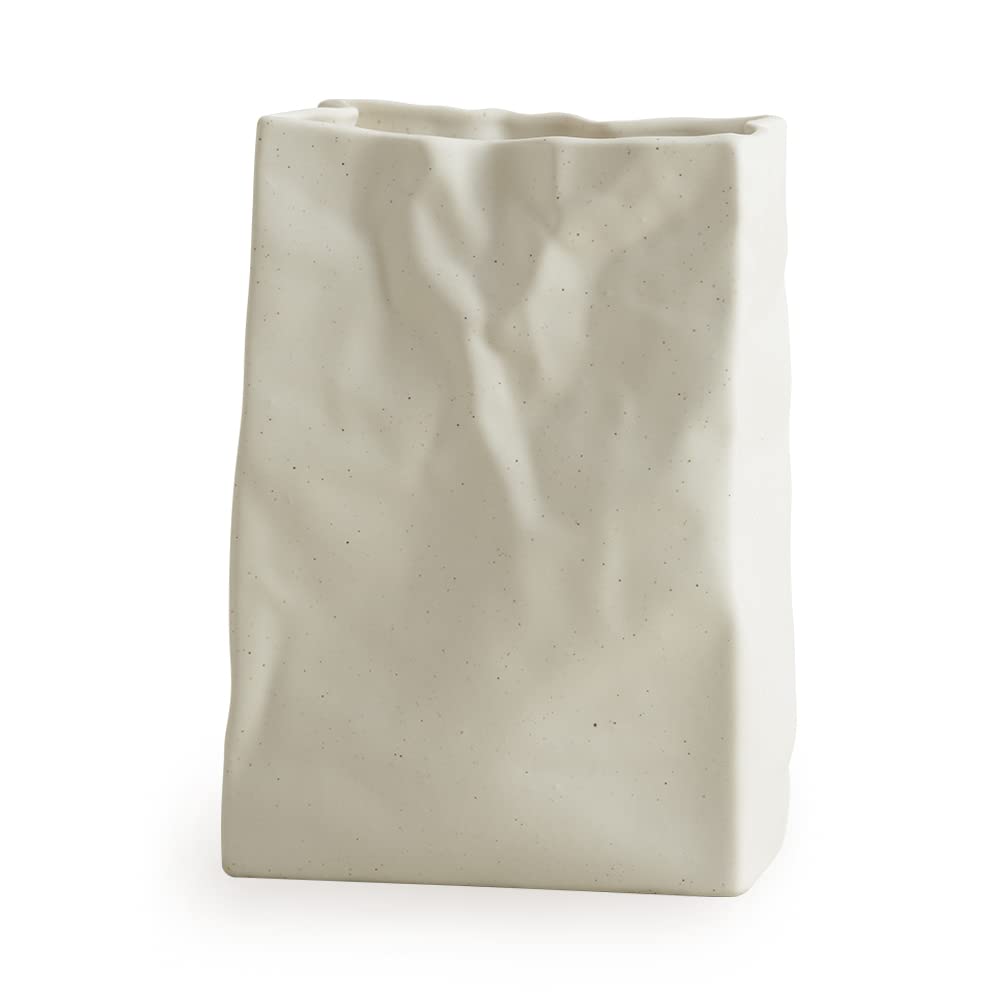 Vessel · NH 03-01 — Matte Ceramic Vase (Crème)