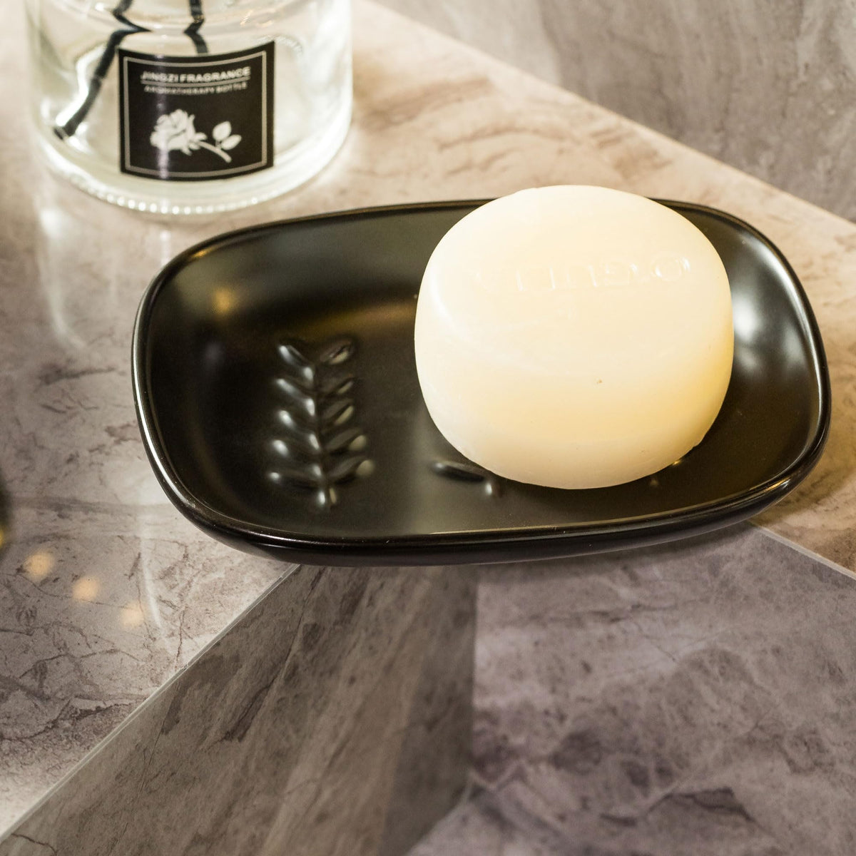 Ceramic Draining Soap Dish, Black — Balnea NH-1443