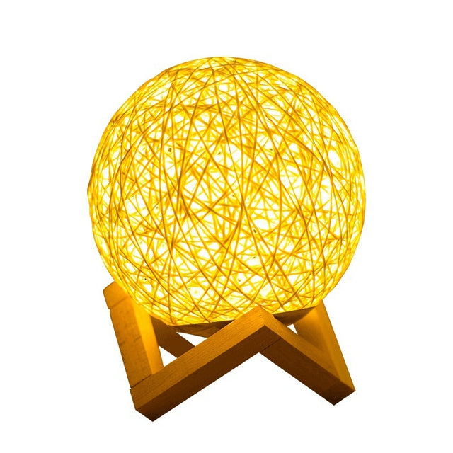 Rattan Ball Table Lamp, 15cm Woven Shade, USB Cord — Meridian NH-717