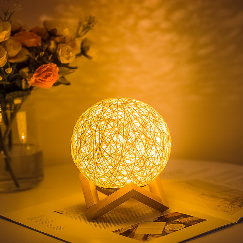 Rattan Ball Table Lamp, 15cm Woven Shade, USB Cord — Meridian NH-717